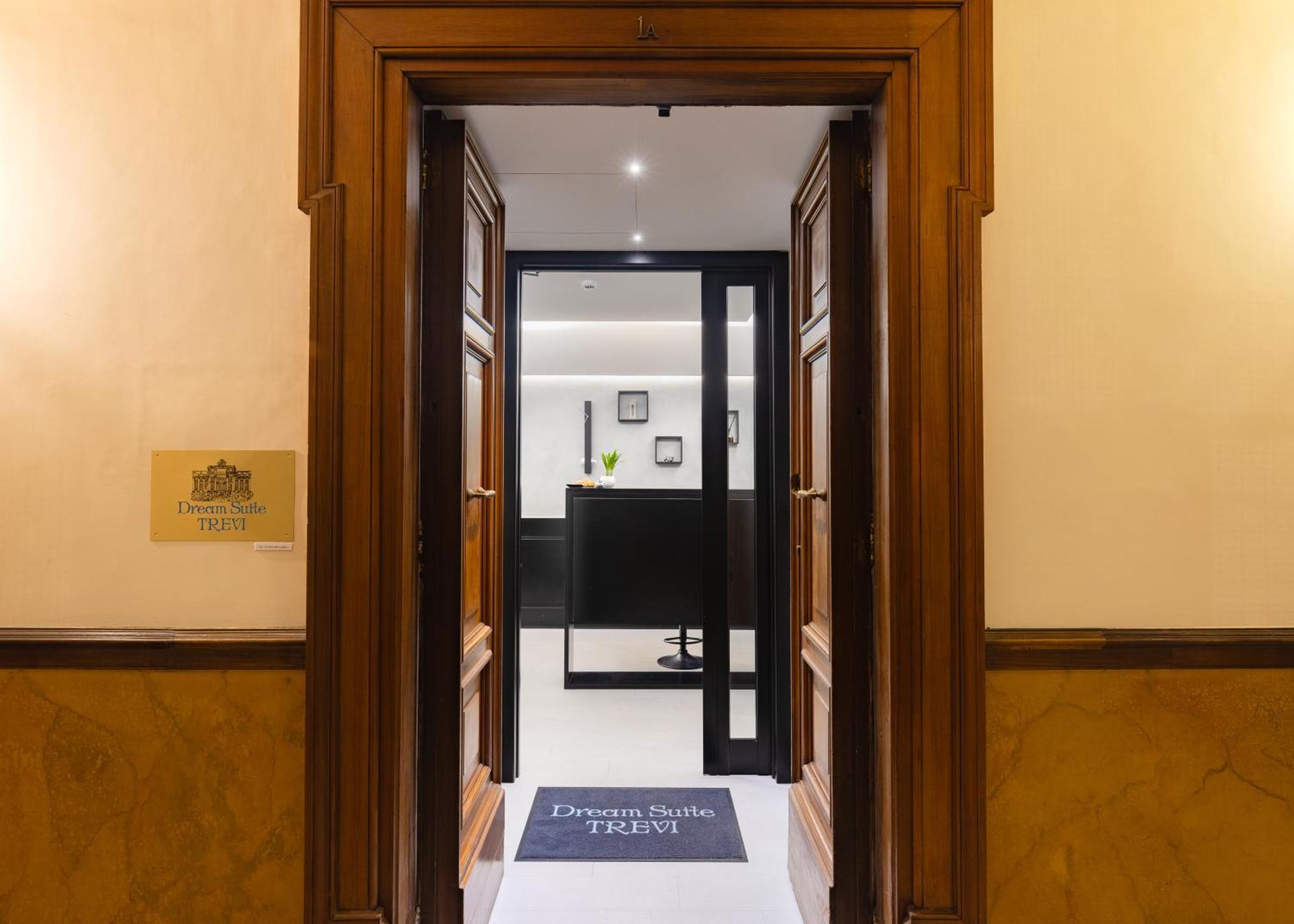 Dream Suite Trevi Рим Экстерьер фото